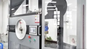 Маятниковый копер на 150–450 Дж для испытаний по Шарпи